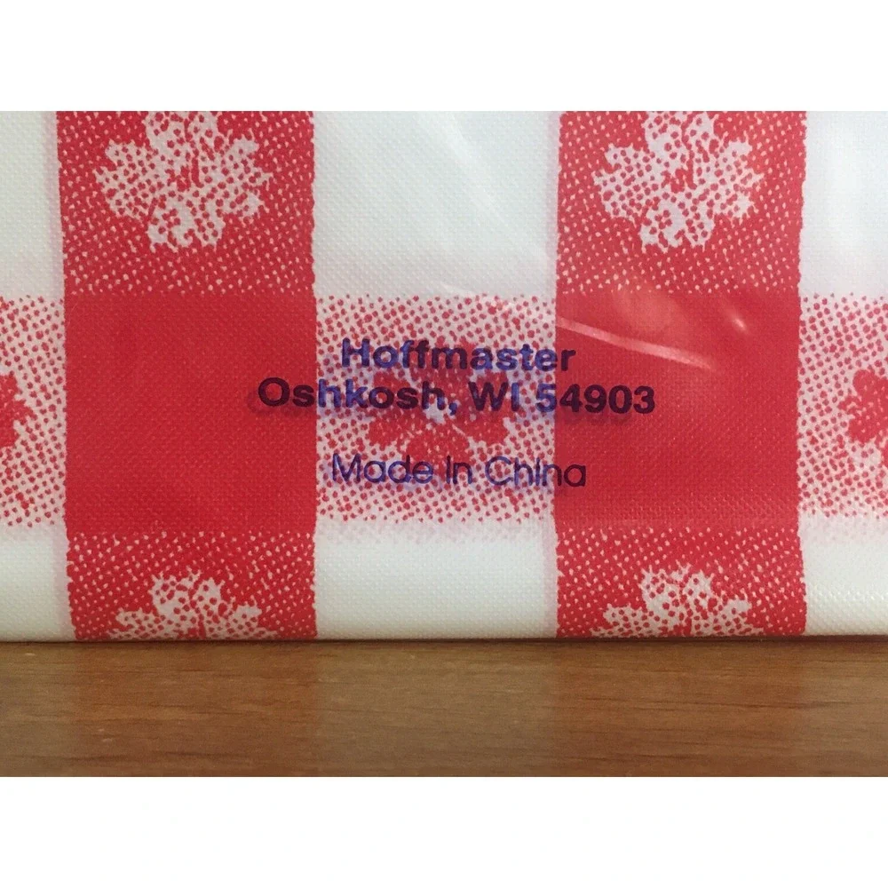 Hoffmaster RED GINGHAM ROUND PLASTIC TABLECOVER 84